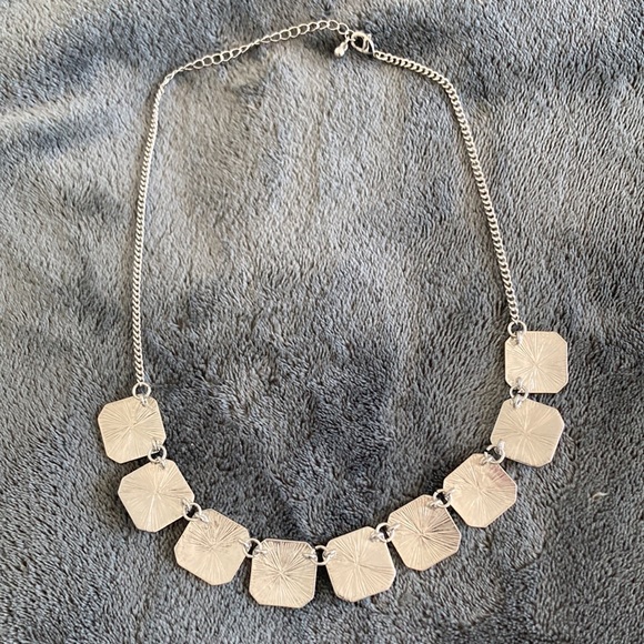 statement necklace - Picture 3 of 3